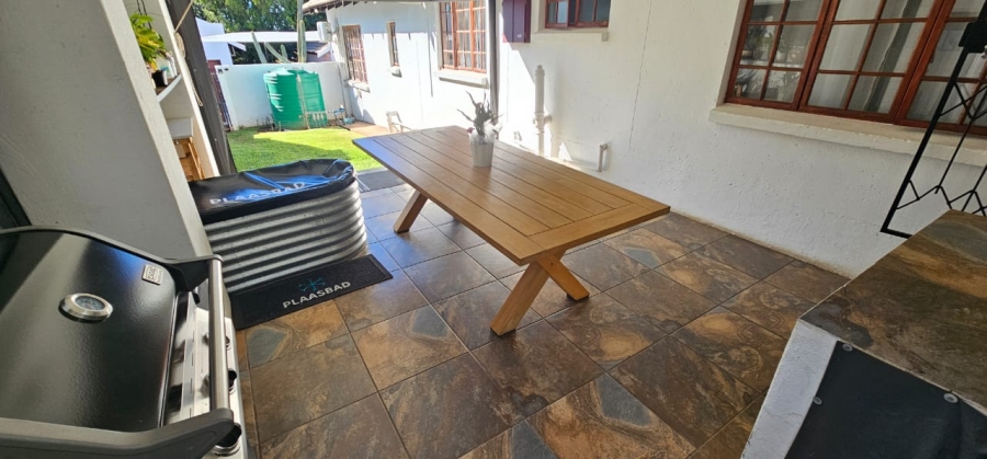 To Let 3 Bedroom Property for Rent in Safari Gardens North West